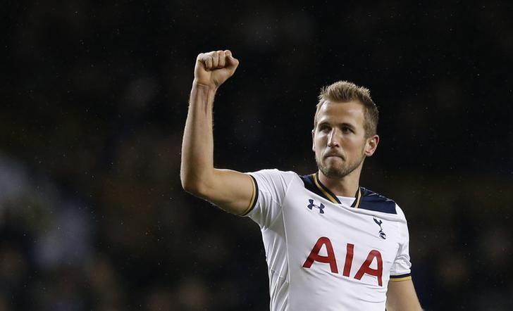 Kane confirms in talks to extend Spurs contract